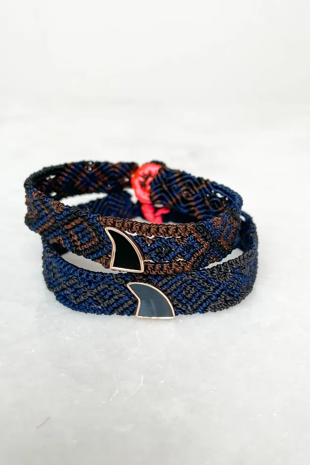 Bracelets Classic Blue Tiger Eye Shark Fin on Deep Blue Sea Bracelet DEZSO