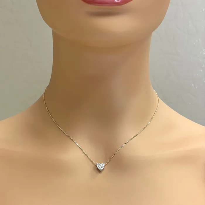 Necklaces Beauvince GIA Certified 096 Ct Heart Shape HVS2 Diamond Pendant in White Gold Beauvince
